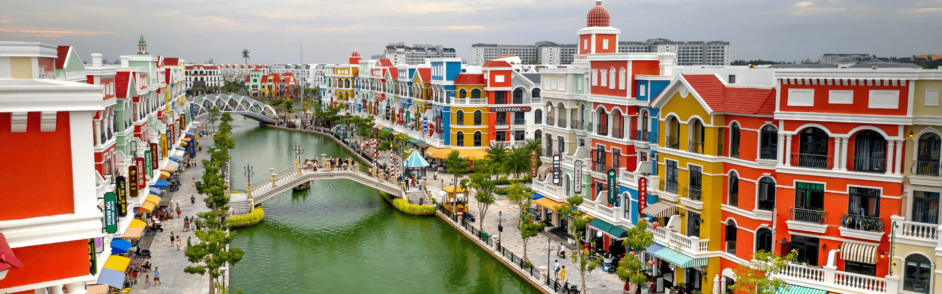 EXPERIENCE THE DYNAMIC ENERGY OF VIETNAM